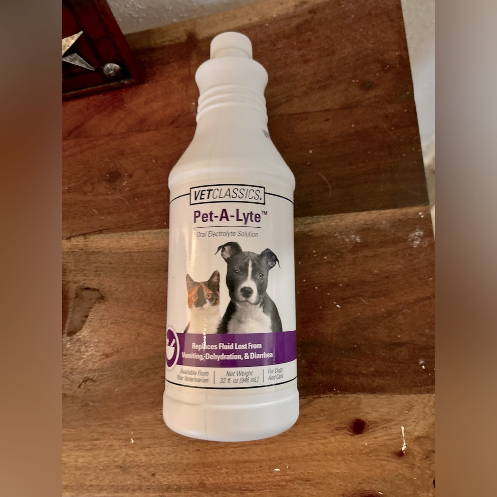 PET-A-LYTE oral electrolyte solution for dogs and cats!